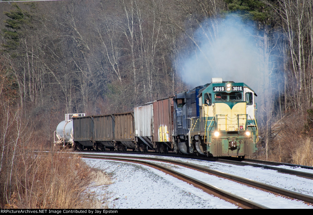 ED-9 rounds the bend at Keets Road